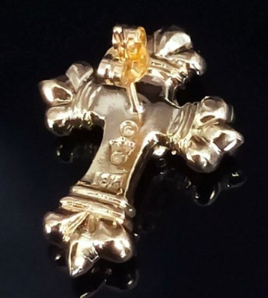 画像2: 18k Gold 1/64 4Heart Crown Cross With Diamond Pierce (2)