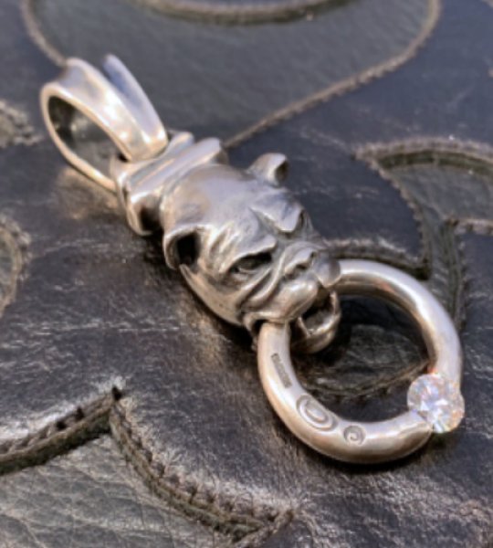 画像2: Long Neck Bulldog With ZAZA Floating 6.5mm 1Ct  Moissanite O-Ring Pendant (2)