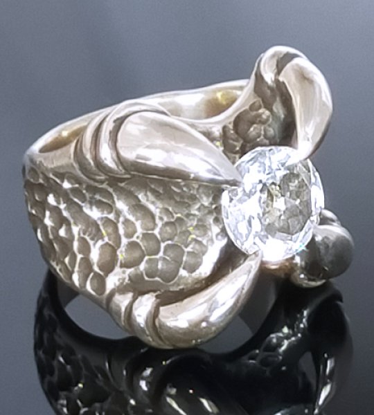 画像5: 10mm White Sapphire Medium Predator Ring (5)