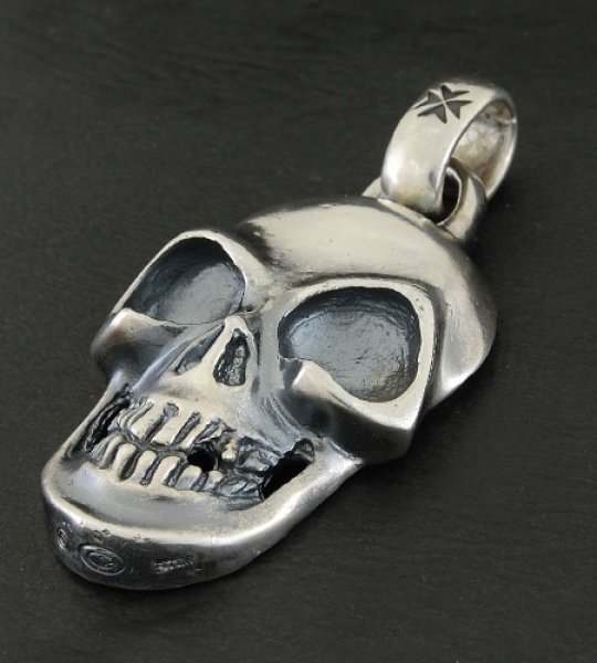 画像4: Giant Skull With H.W.O Pendant (4)