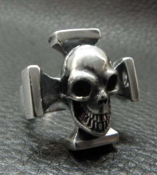 画像5: Skull On Square Hammer Cross Ring (5)