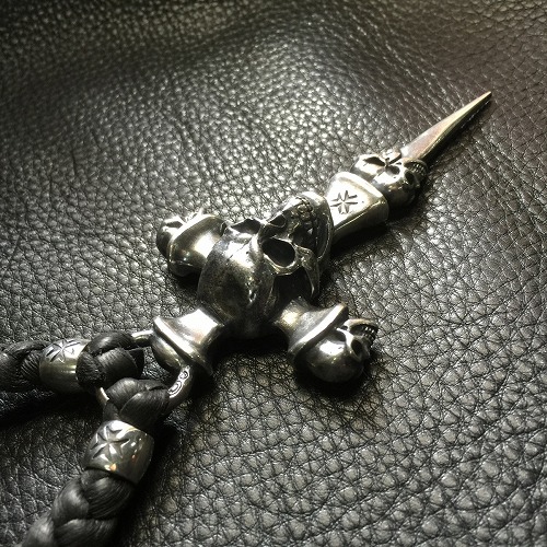 Large Skull On 2 Skulls Hammer Cross Double Face Dagger Half Size